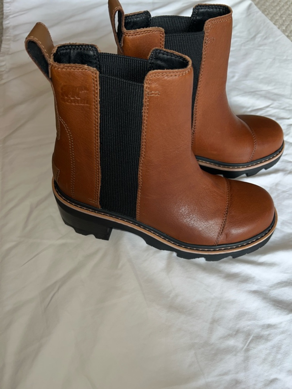 Sorel Now Leather Chelsea Ankle Boot velvet tan Sz. 8 pre-owned. Good cond. - Picture 3 of 8